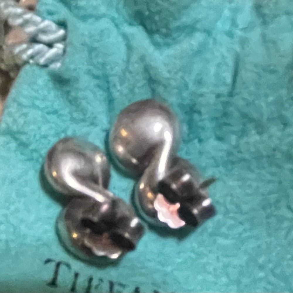 Tiffany & Co. Silver Infinity Pearl Earrings - Picture 4 of 5